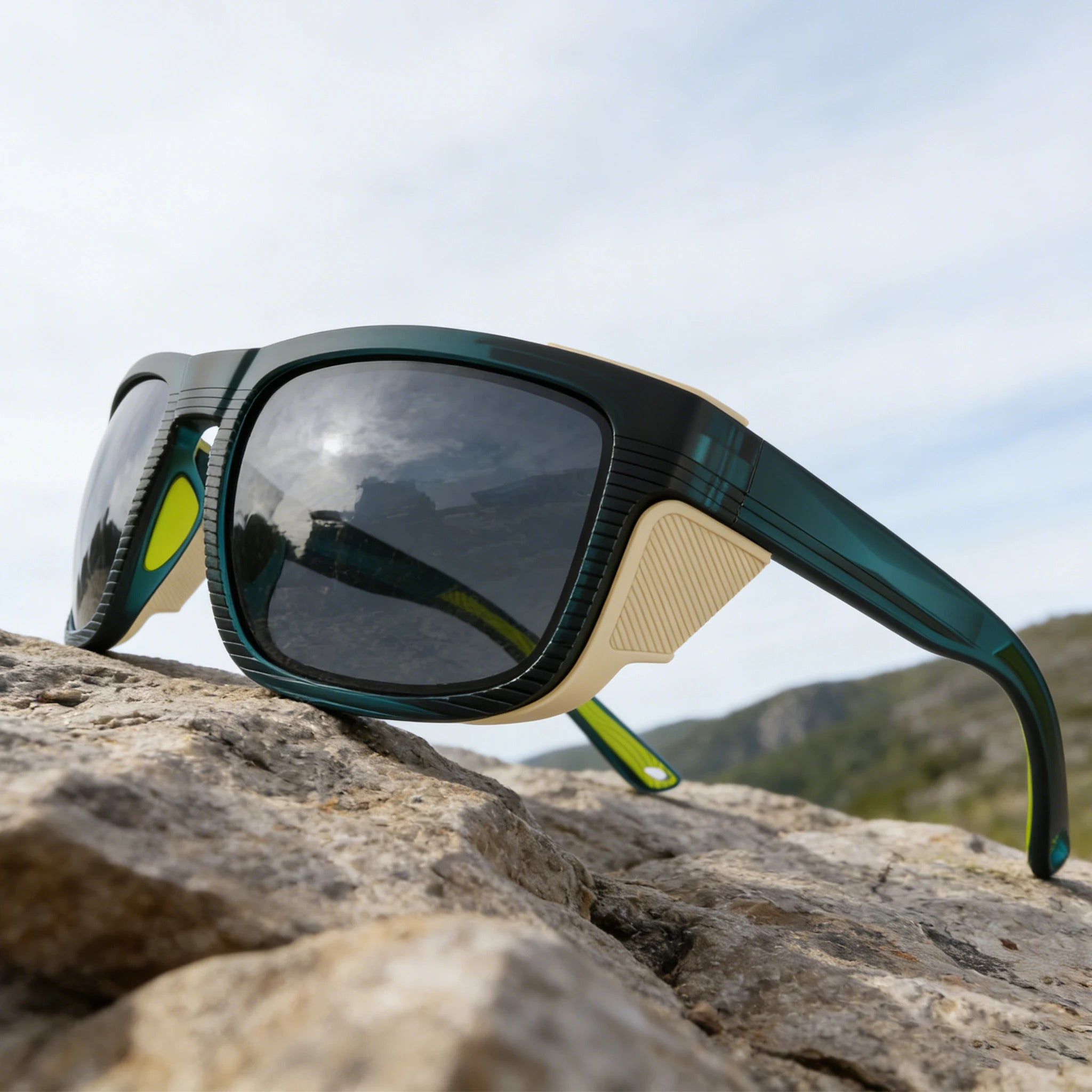 WORLUX sports sunglasses with polarized mirrored lens for hiking and climbing - image 2