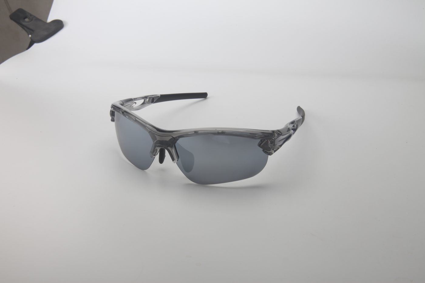 KD02-02 C4 Glossy Transparent Grey — front view