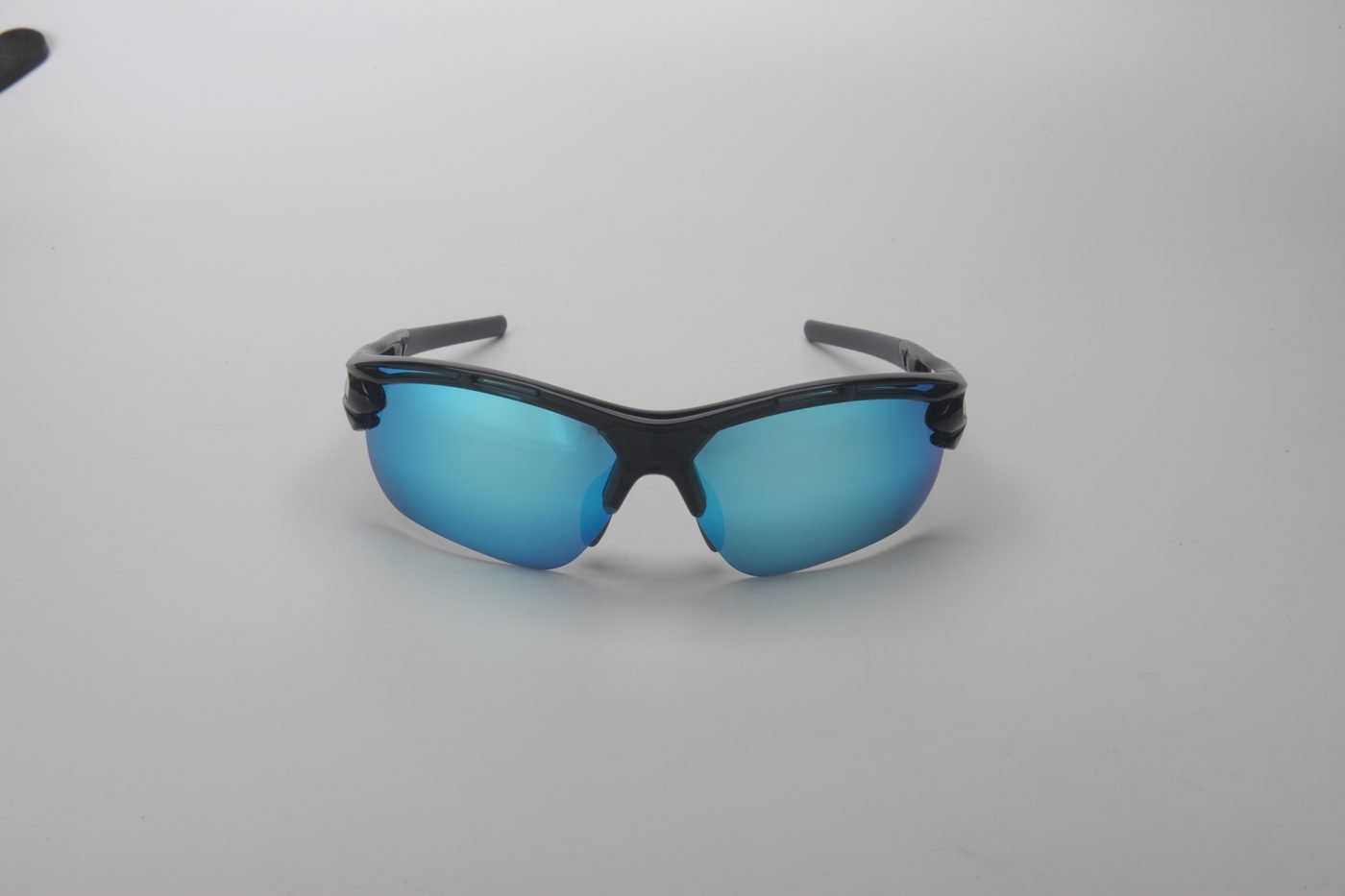 KD02-02 C5 Glossy Transparent Grey-Blue — front view