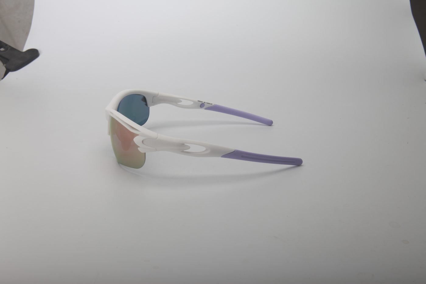 KD02-02 C6 Matte Textured Pure White — rear view